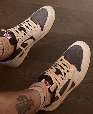 Travis Scott x Air Jordan 1 Low OG Reverse Mocha photo review