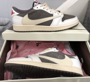 Travis Scott x Air Jordan 1 Low OG Reverse Mocha photo review