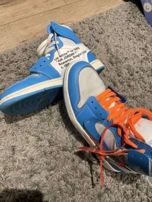 OffWhite x Air Jordan 1 Retro High OG UNC photo review