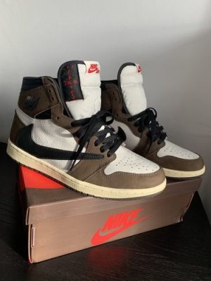 Travis Scott x Air Jordan 1 Retro High OG Mocha photo review