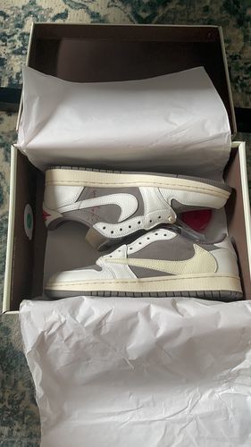 Travis Scott x Air Jordan 1 Low OG Reverse Mocha photo review