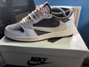 Travis Scott x Air Jordan 1 Low OG Reverse Mocha photo review