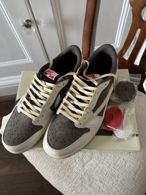 Travis Scott x Air Jordan 1 Low OG Reverse Mocha photo review