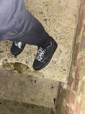 Travis Scott x Air Jordan 1 Low OG SP Black Phantom photo review