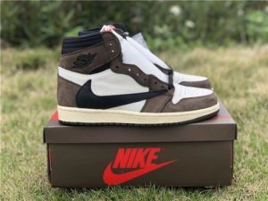 Travis Scott x Air Jordan 1 Retro High OG Mocha photo review