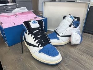 Travis Scott xFragment x Air Jordan 1 High OG SP Military Blue photo review