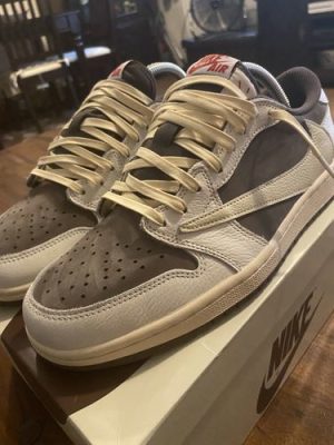 Travis Scott x Air Jordan 1 Low OG Reverse Mocha photo review